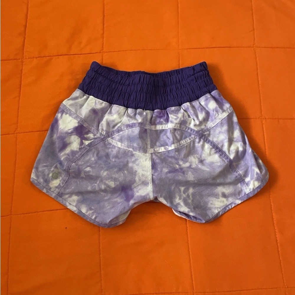 Lululemon Shorts Womens 4 Purple Gym Athletic Activewear Running